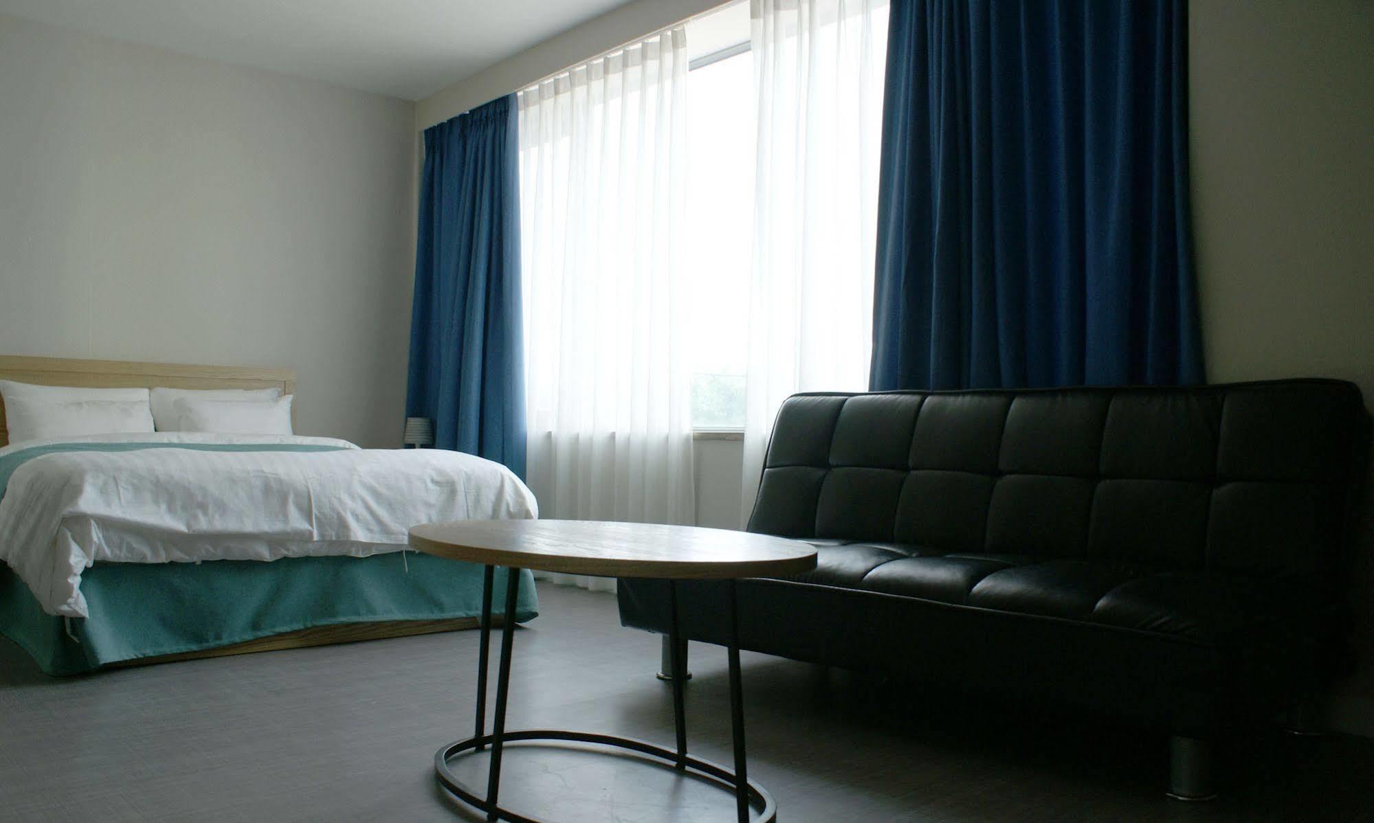 Y Ocean Hotel Yeosu Bagian luar foto